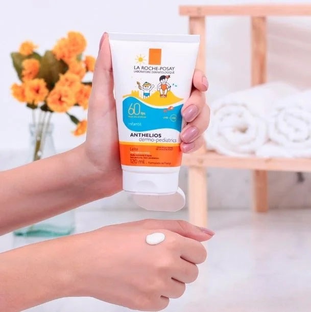 ANTHELIOS AIRLICIUM DERMOPEDIATRICS PROTETOR SOLAR INFANTIL FPS60 120ML