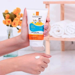 ANTHELIOS AIRLICIUM DERMOPEDIATRICS PROTETOR SOLAR INFANTIL FPS60 120ML